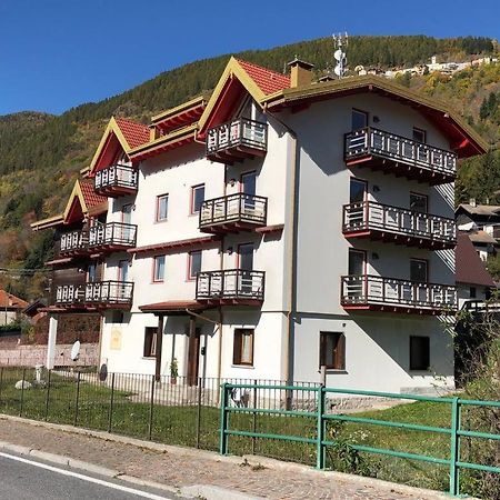 Alpin Star Apartment Temu Bagian luar foto